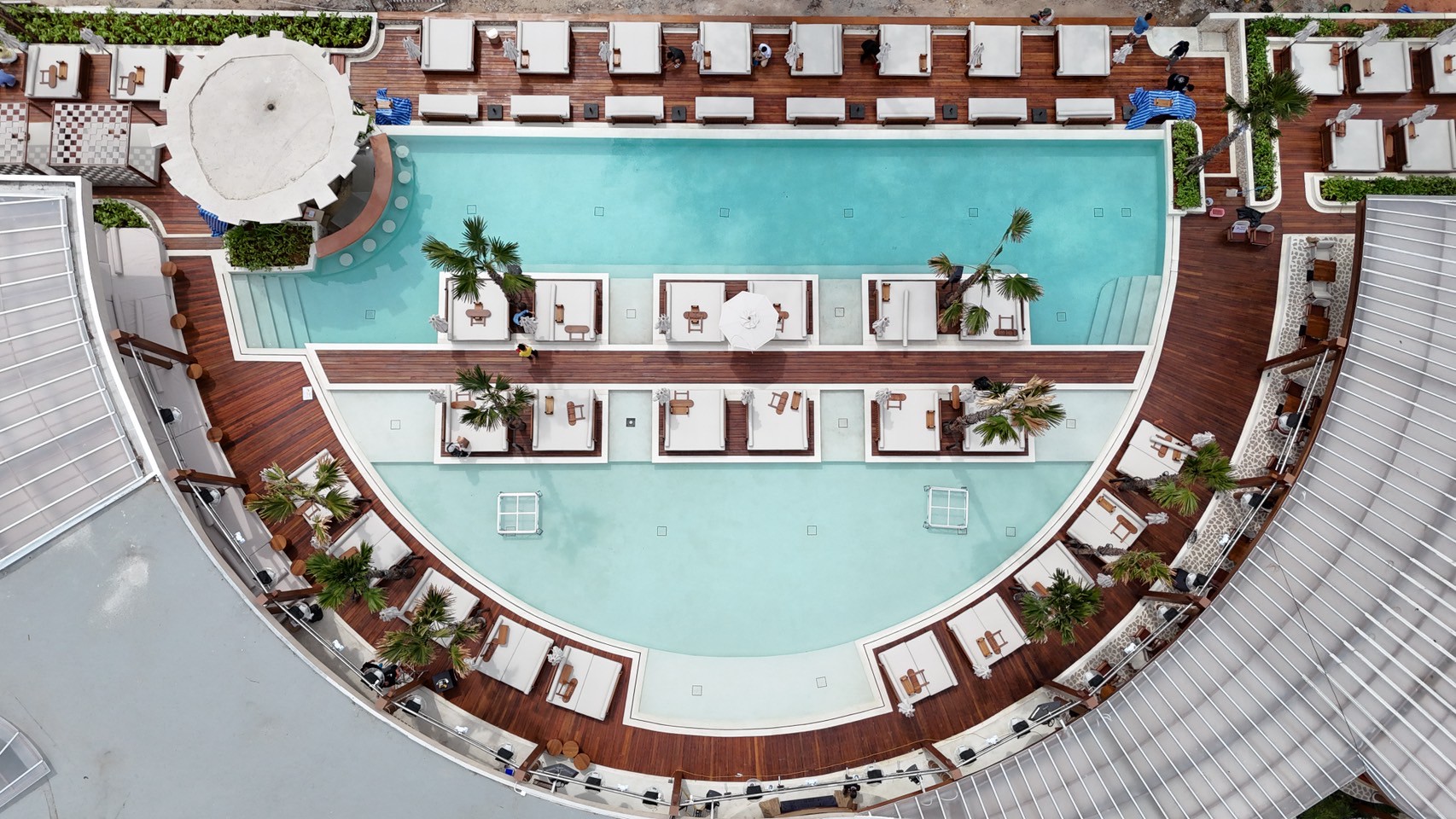 Barracuda Beach Club